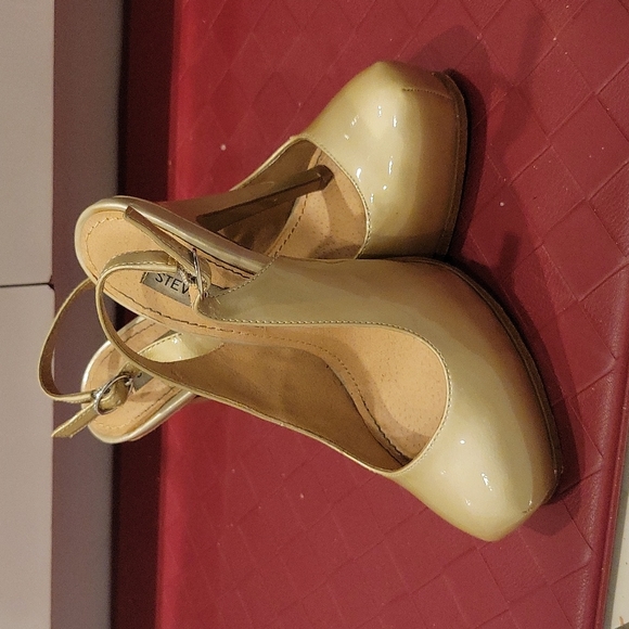 Steve Madden Staciee patent heel. Size 6.5. - Picture 1 of 8